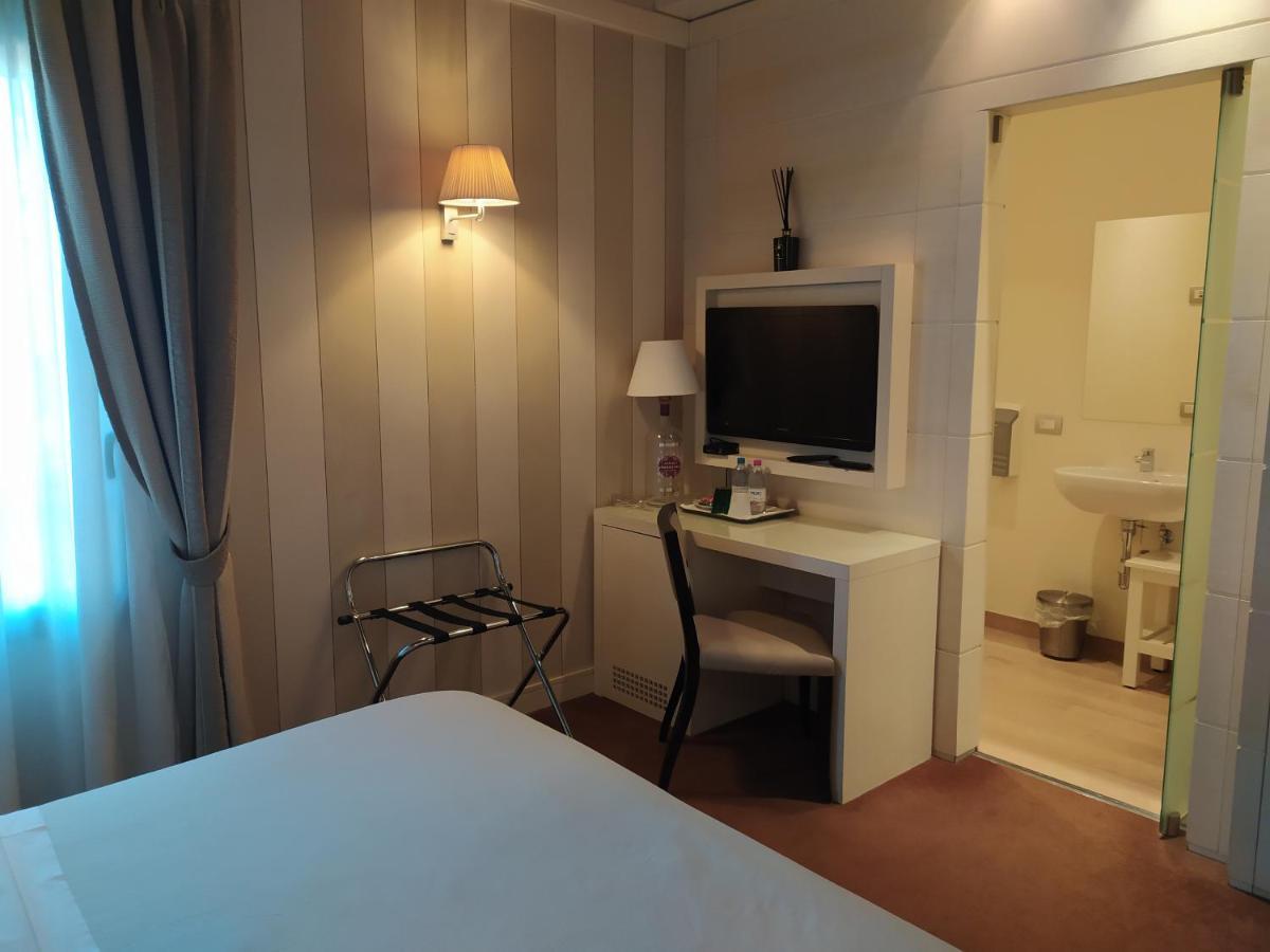 Hotel Molo73 à Empoli Extérieur photo